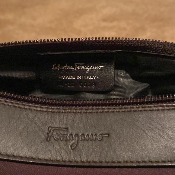 Salvatore Ferragamo Travel/Make up bag - Picture 6 of 9
